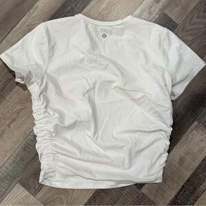 Lululemon All It Takes ribbed nulu t shirt. White. In great condition. Size 8.